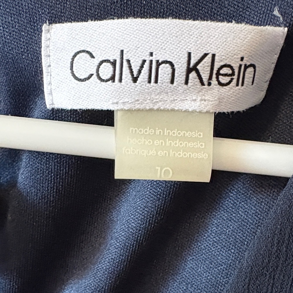 Calvin Klein Navy Floral romantic sheer flutter sleeved Dress size 10 - Picture 3 of 4